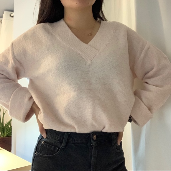Baby pink oversized sweater - Picture 2 of 3